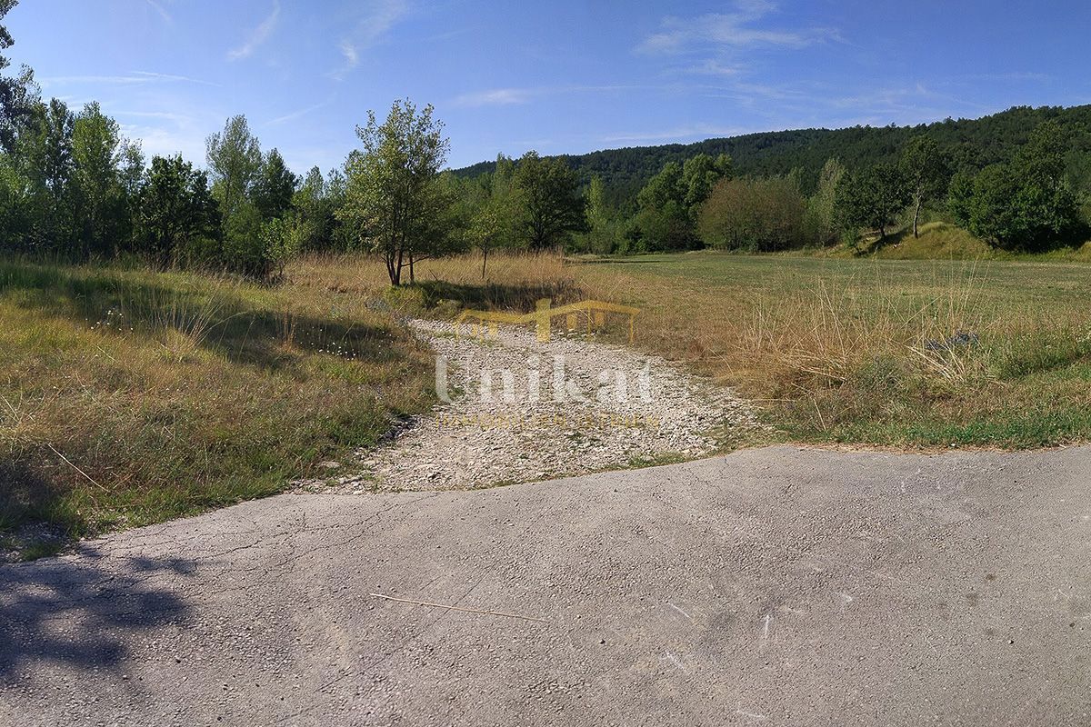 Prostorno zemljišče za gostinsko-turistično rabo